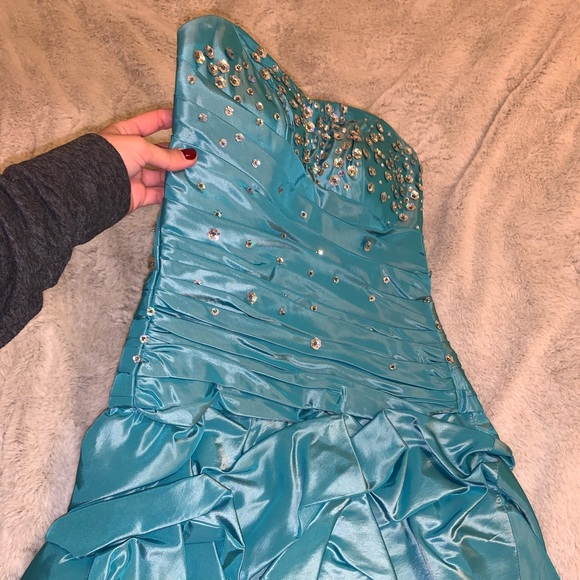 Turquoise blue, teal dress! - Picture 3 of 6
